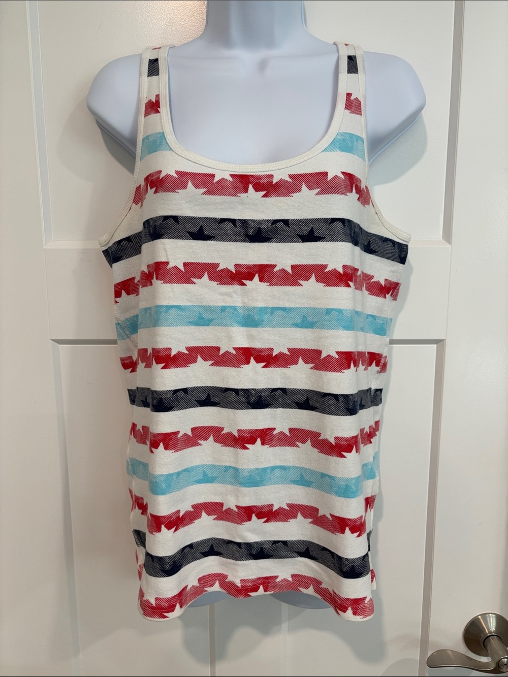 Faded Glory 🇺🇸 Red, Blue & Black Star Stripe Tank